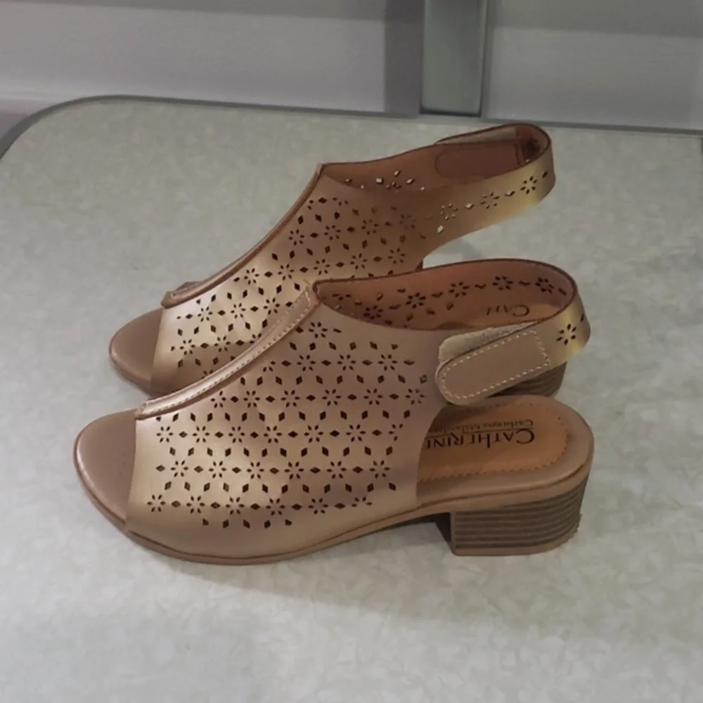 Girls Sandles Catherine Malandrino brand‎ Size 3